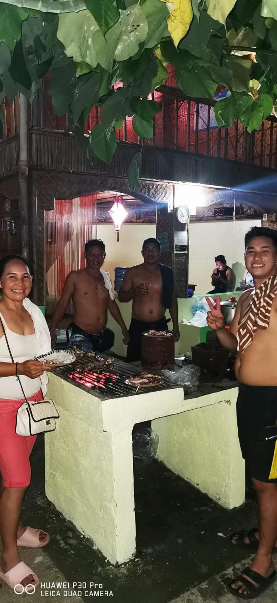 Bambooze Hauz Hotel Balabag  Kültér fotó