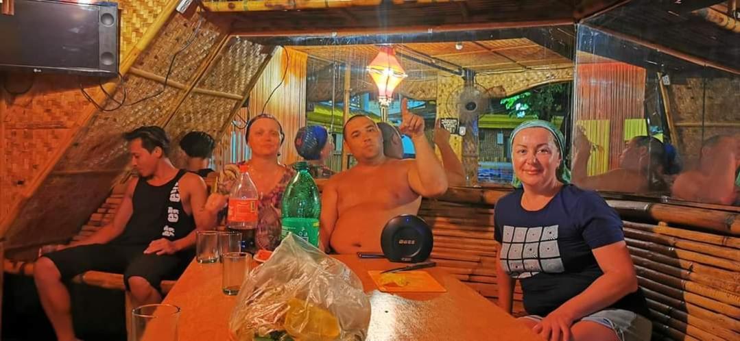Bambooze Hauz Hotel Balabag  Kültér fotó